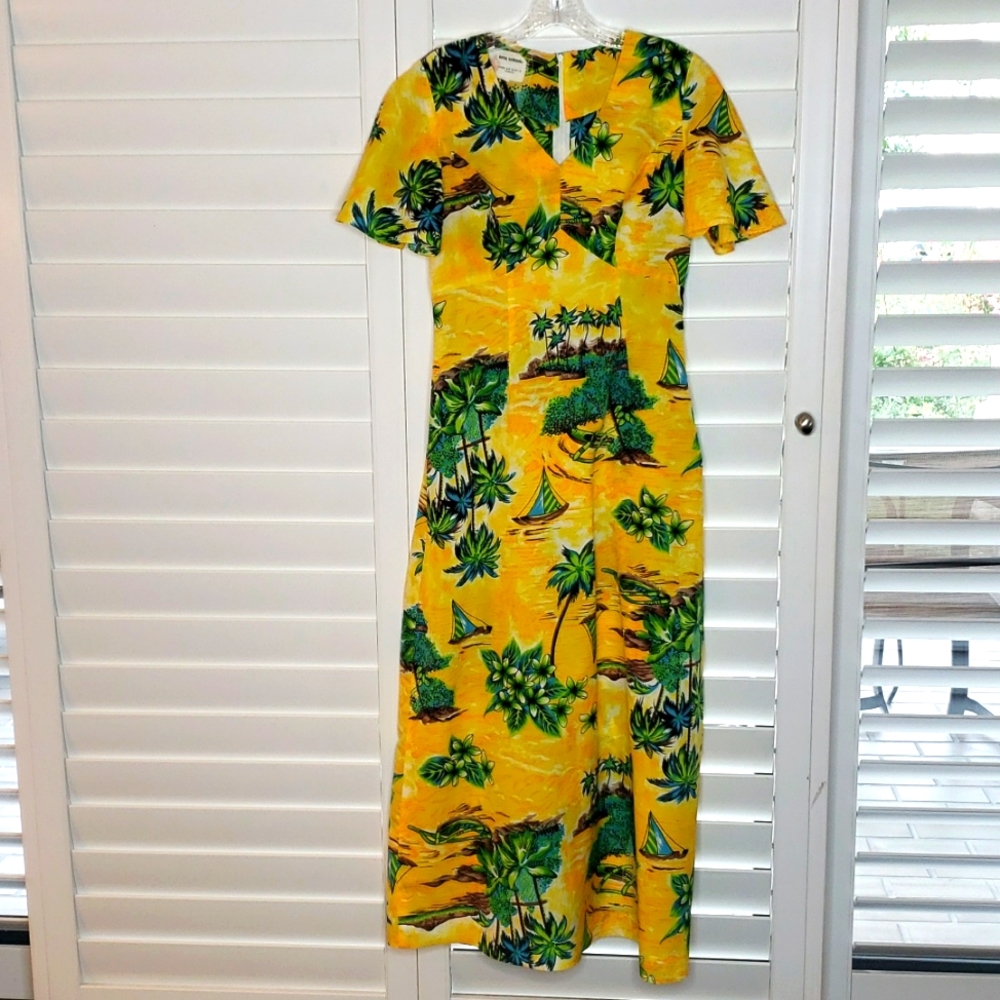 Vintage Royal Hawaiian Yellow Tropical Dress 1970's  Size S